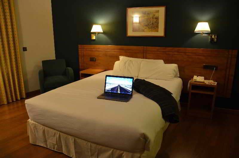 Yit Conquista De Toledo Hotel Luaran gambar
